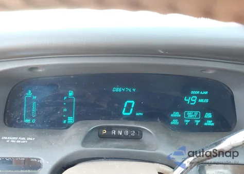 1996 Lincoln Town Car Executive из США, поврежденный, VIN 1LNLM81W8TY697938